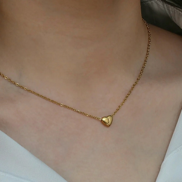 NEW Gold Candy Heart Shape Pendant With Letter C Engraving Necklace - Picture 3 of 8